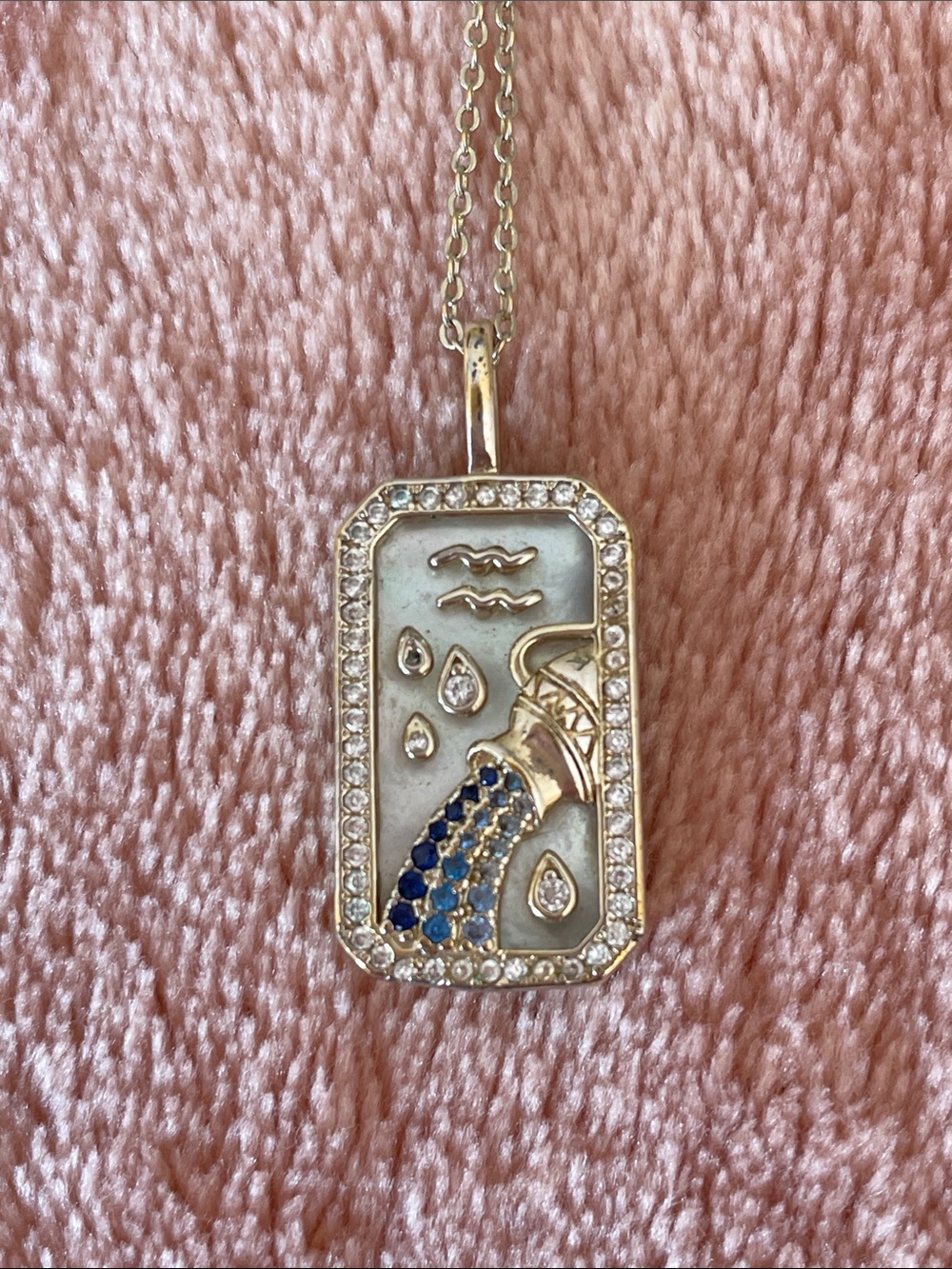 Melinda Maria Gold Pendant Necklace, zodiac Aquarius ♒️
